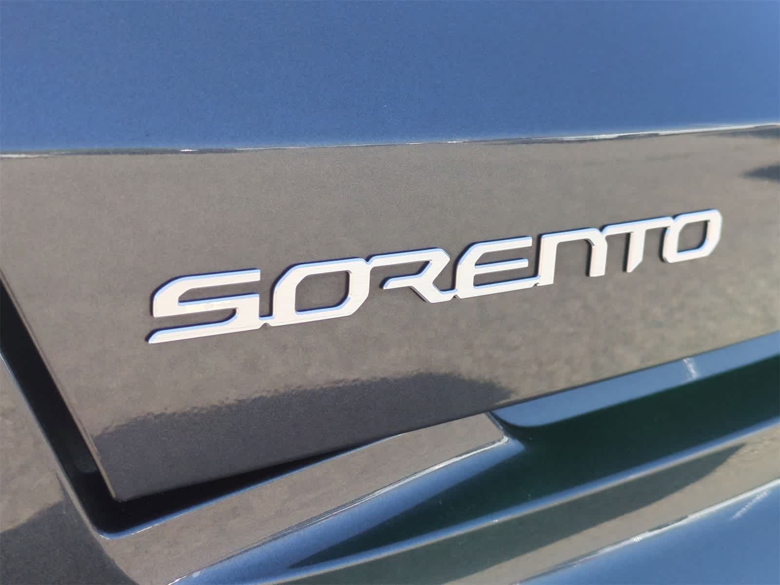Thumbnail: 2023 Kia Sorento - 12