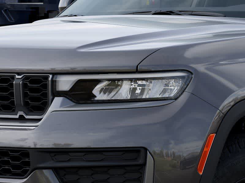 Thumbnail: 2026 Jeep Grand Cherokee L - 10