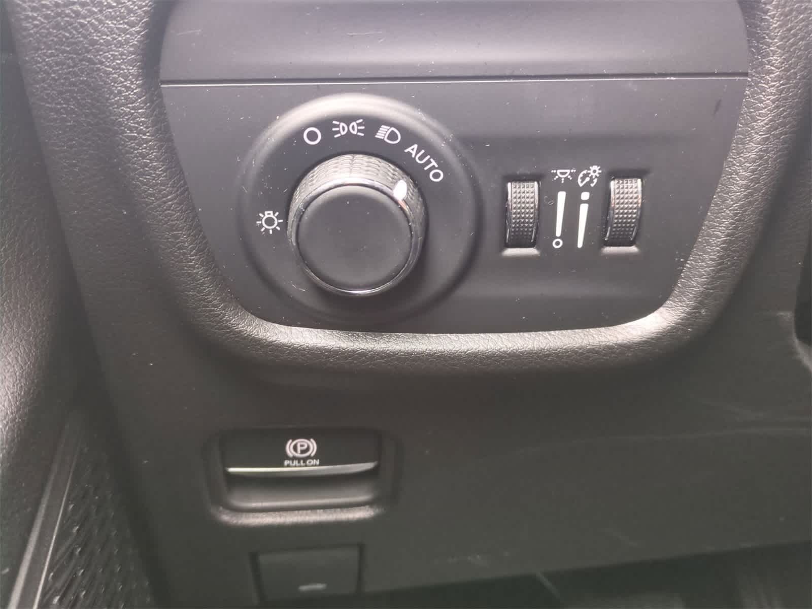 Thumbnail: 2023 Jeep Grand Cherokee - 28