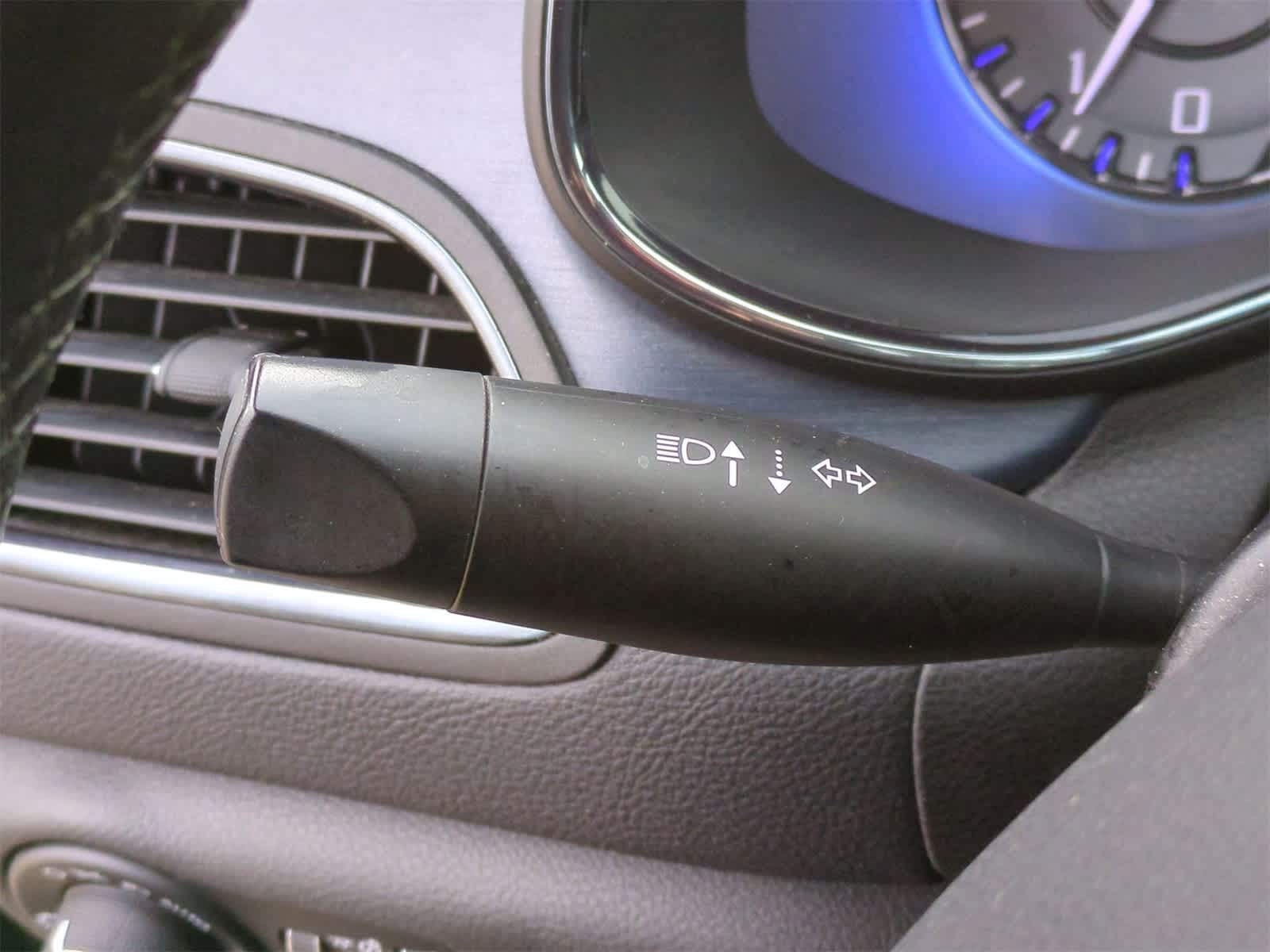 Thumbnail: 2015 Chrysler 200 - 26