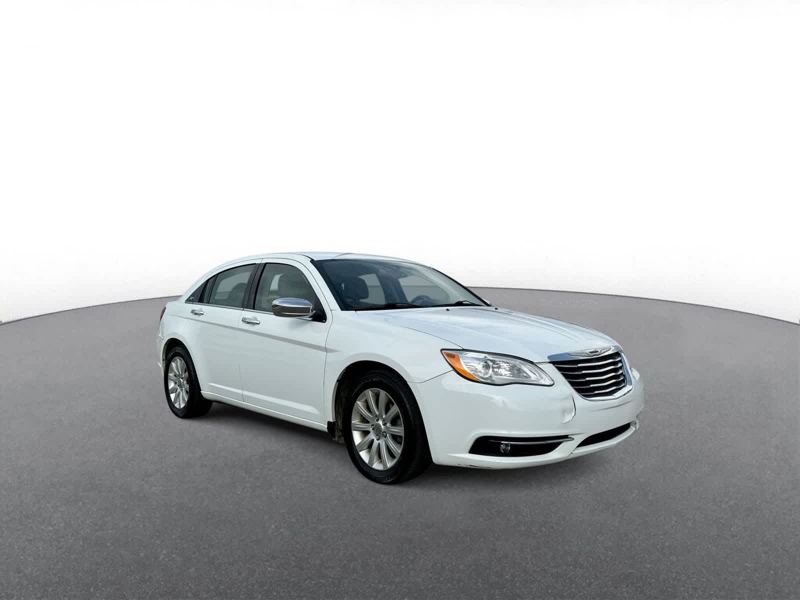 Thumbnail: 2013 Chrysler 200 - 2
