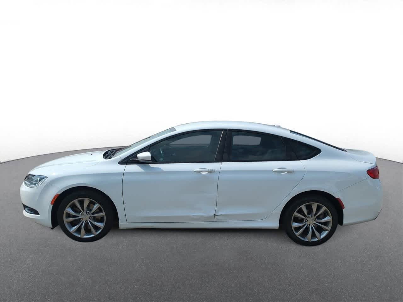 Thumbnail: 2016 Chrysler 200 - 5