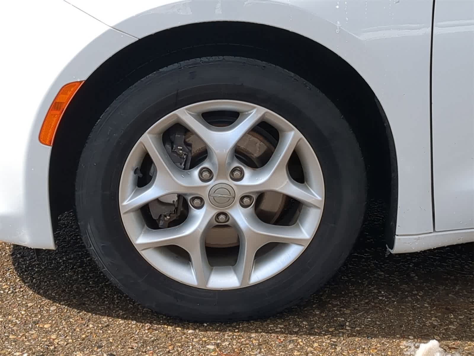 Thumbnail: 2020 Chrysler Pacifica - 21