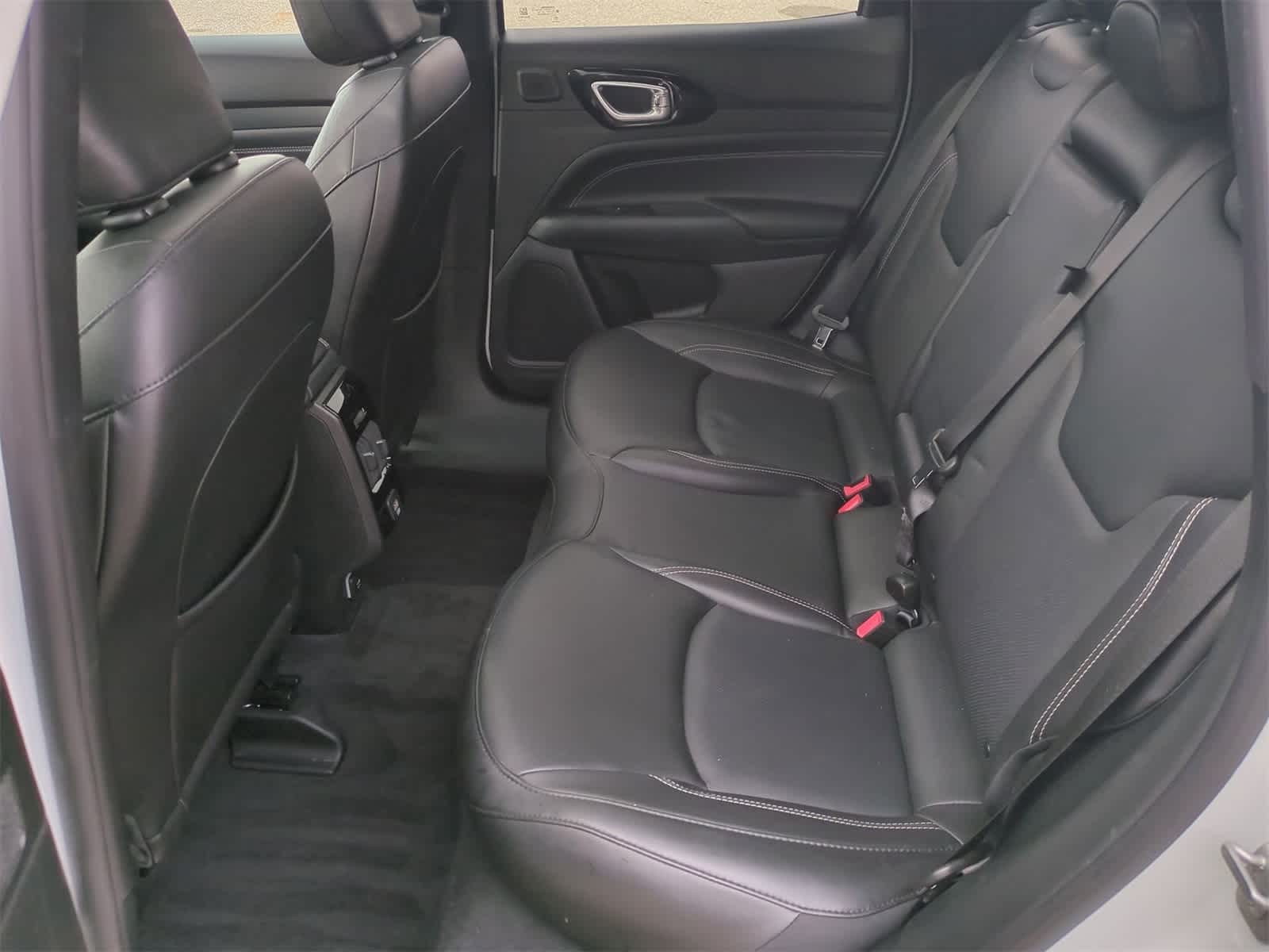 Thumbnail: 2022 Jeep Compass - 20