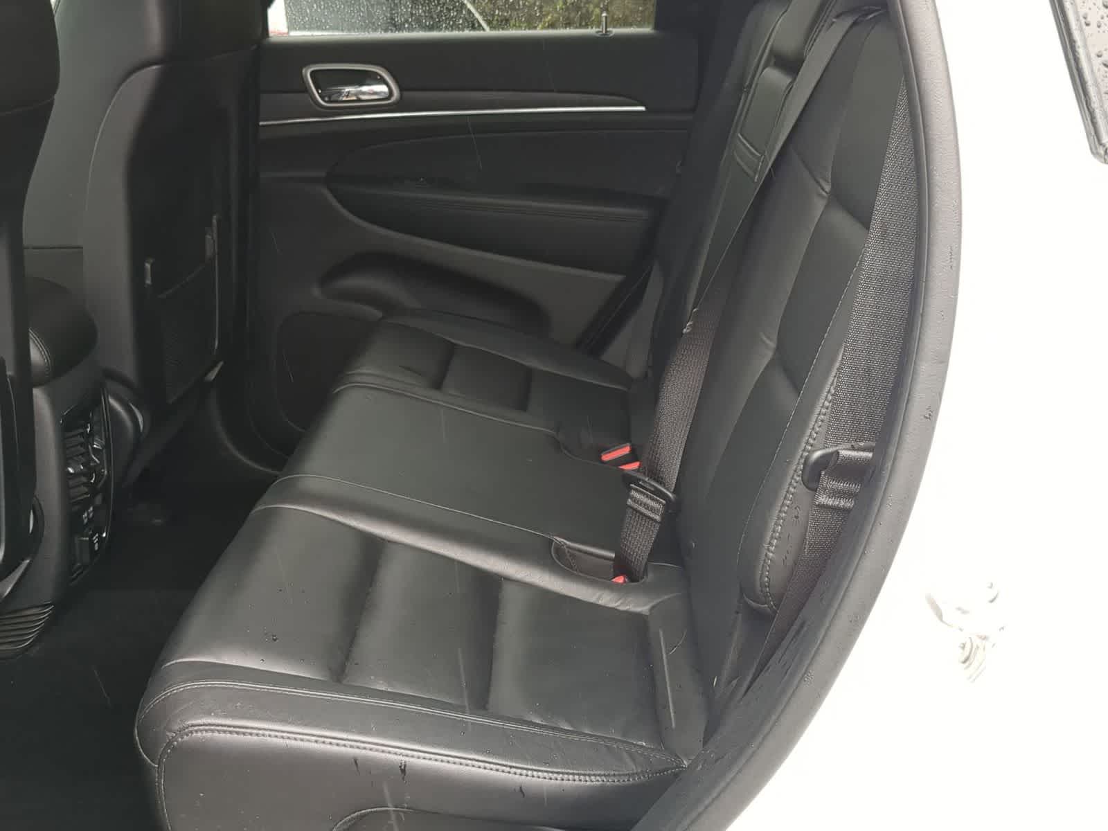 Thumbnail: 2020 Jeep Grand Cherokee - 19