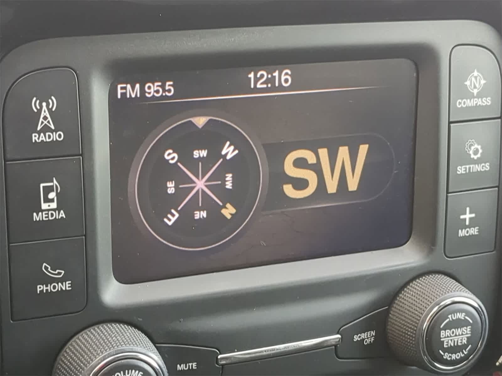 Thumbnail: 2018 Jeep Compass - 35