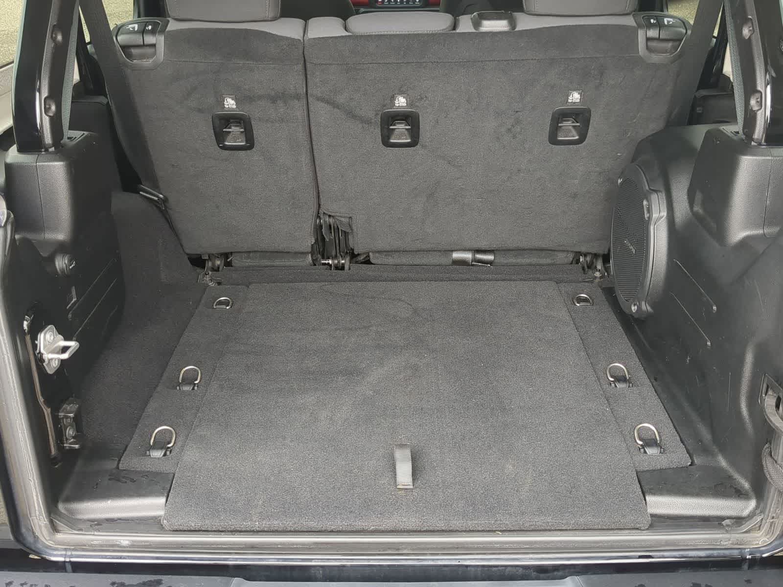 Thumbnail: 2021 Jeep Wrangler - 33