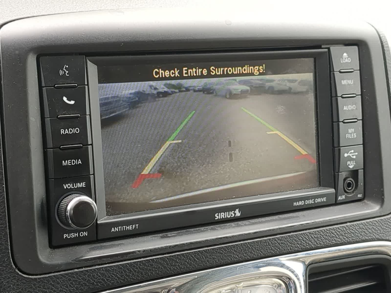 Thumbnail: 2013 Chrysler Town & Country - 27