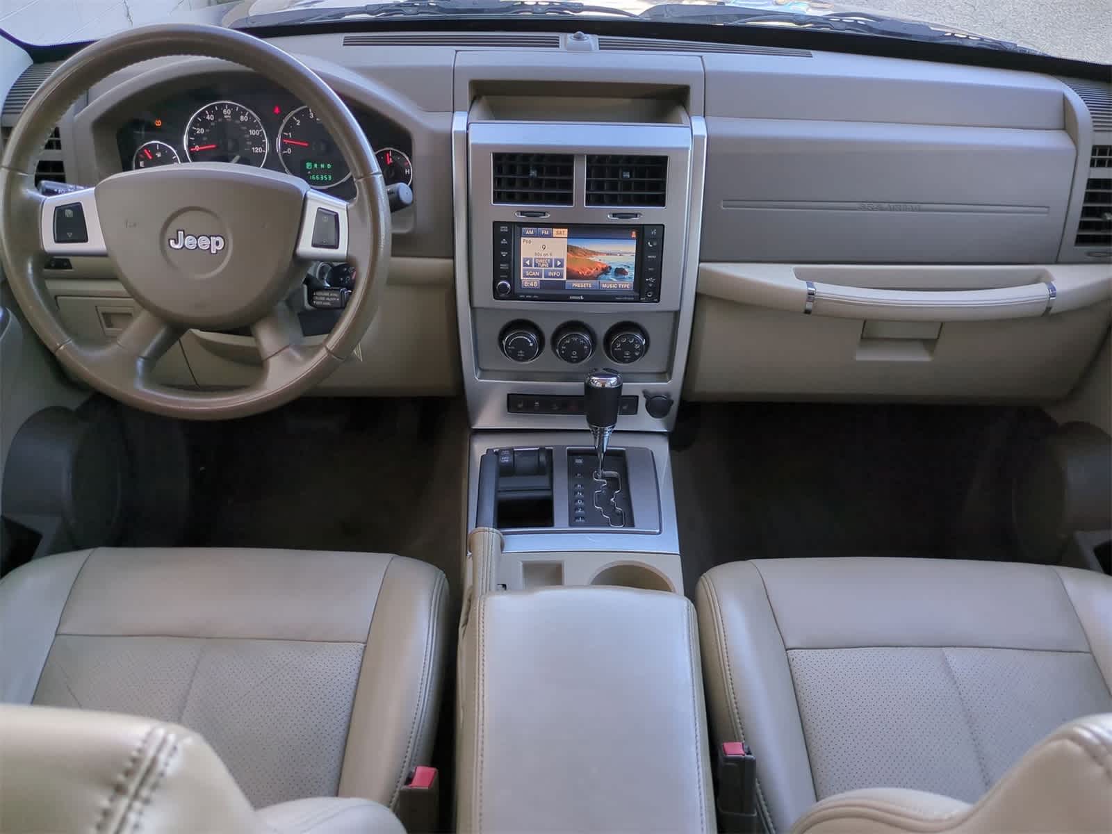 Thumbnail: 2010 Jeep Liberty - 15