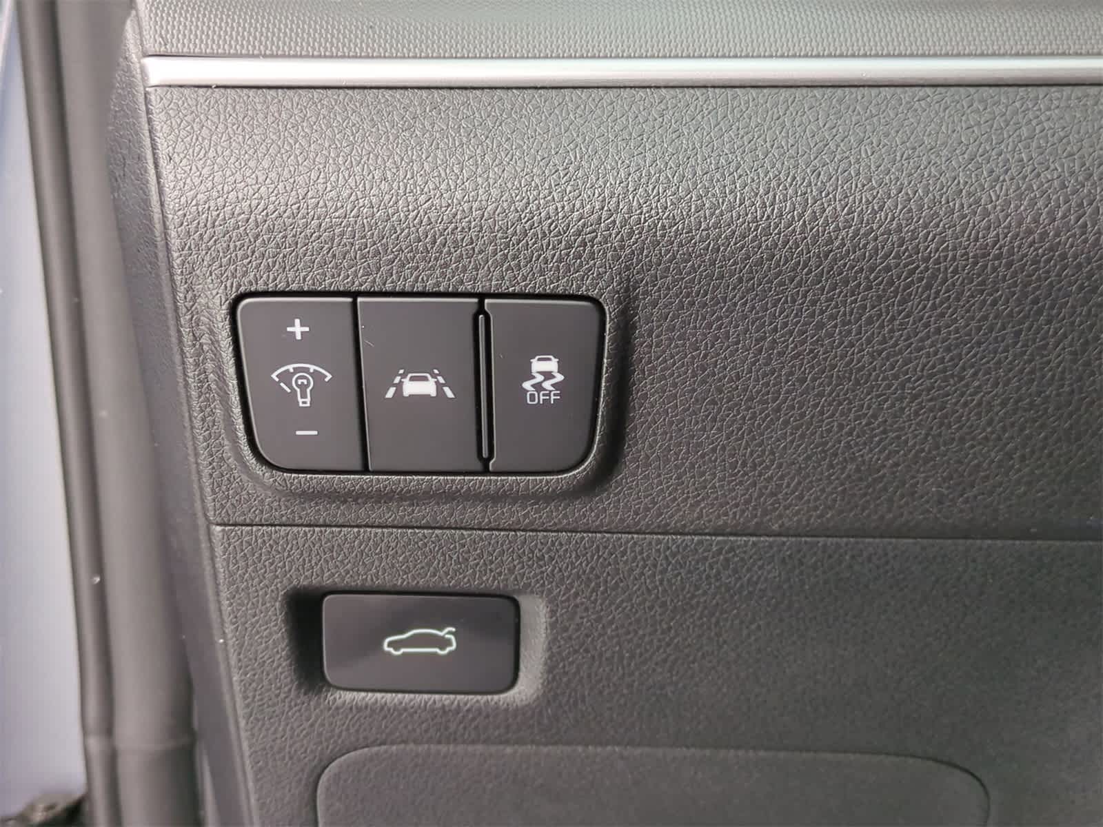 Thumbnail: 2022 Kia K5 - 28