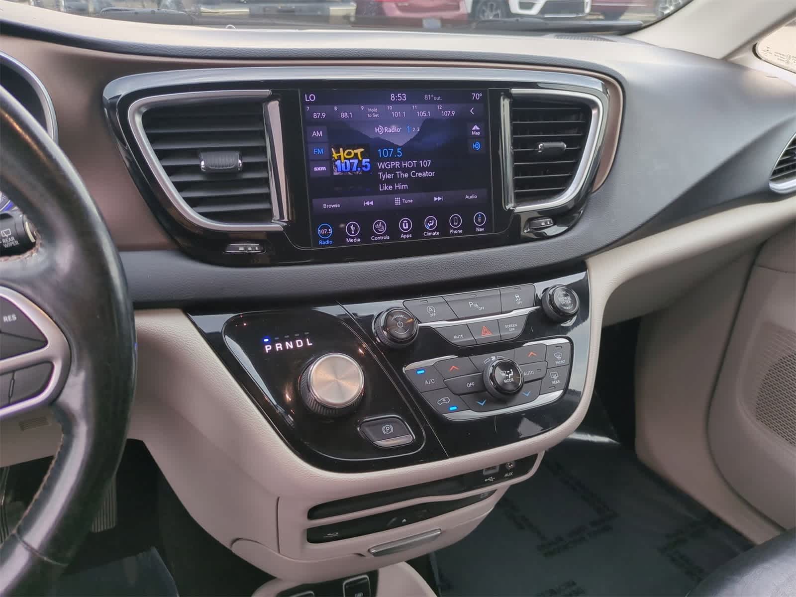 Thumbnail: 2018 Chrysler Pacifica - 25