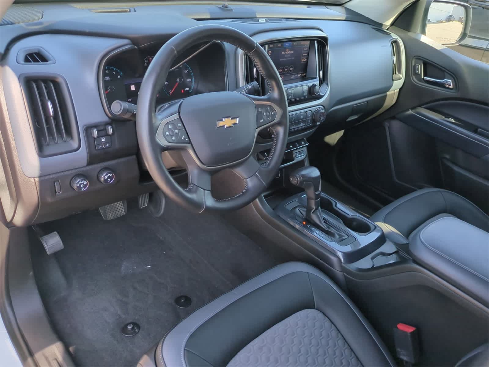 Thumbnail: 2021 Chevrolet Colorado - 10
