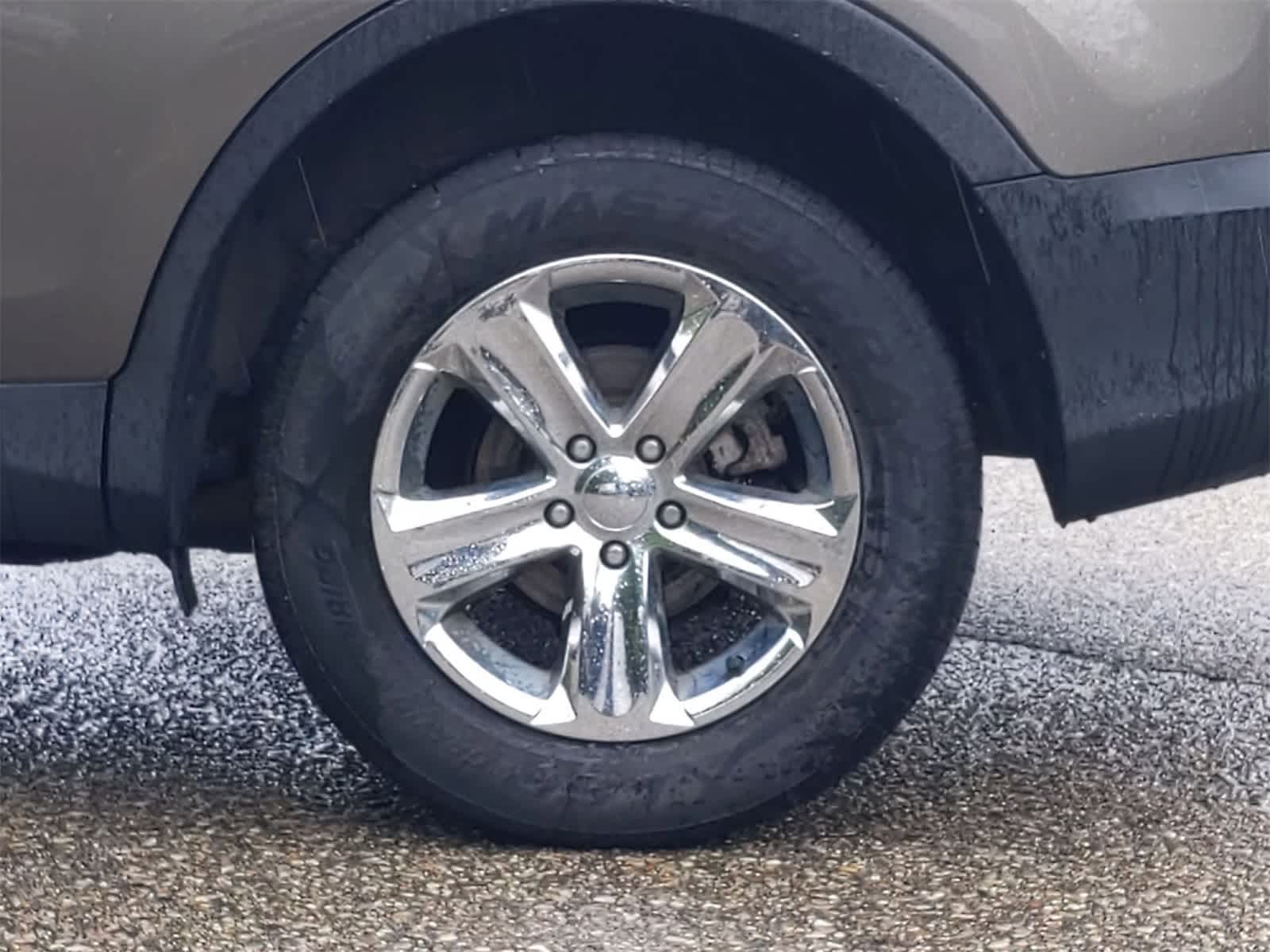 2013 Toyota RAV4 XLE 14