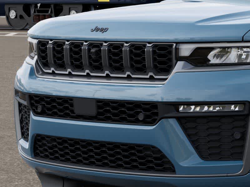 Thumbnail: 2026 Jeep Grand Cherokee - 11