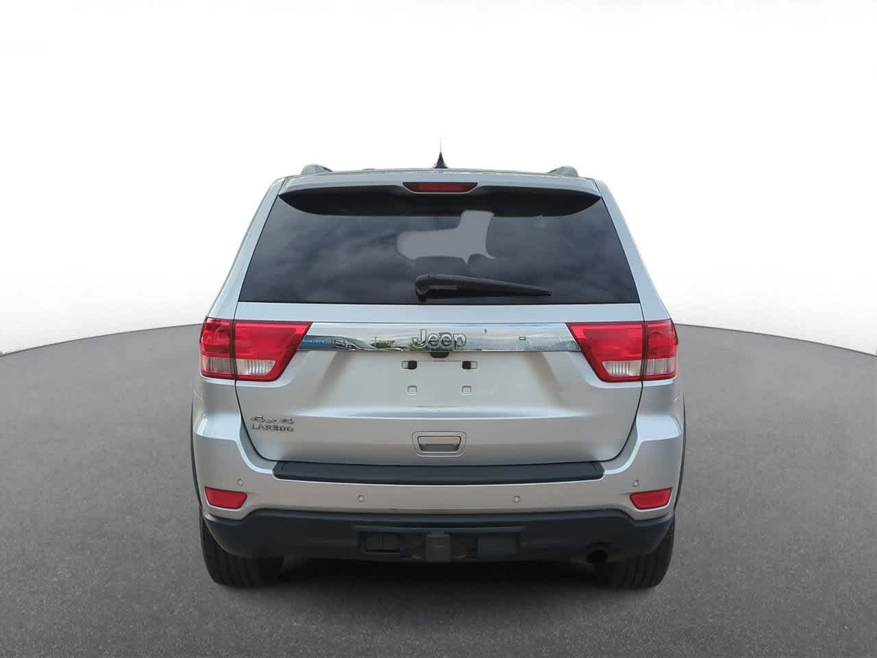 Thumbnail: 2011 Jeep Grand Cherokee - 7
