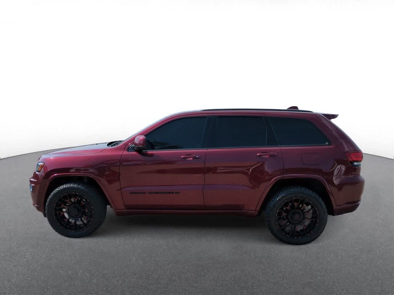Thumbnail: 2022 Jeep Grand Cherokee - 5