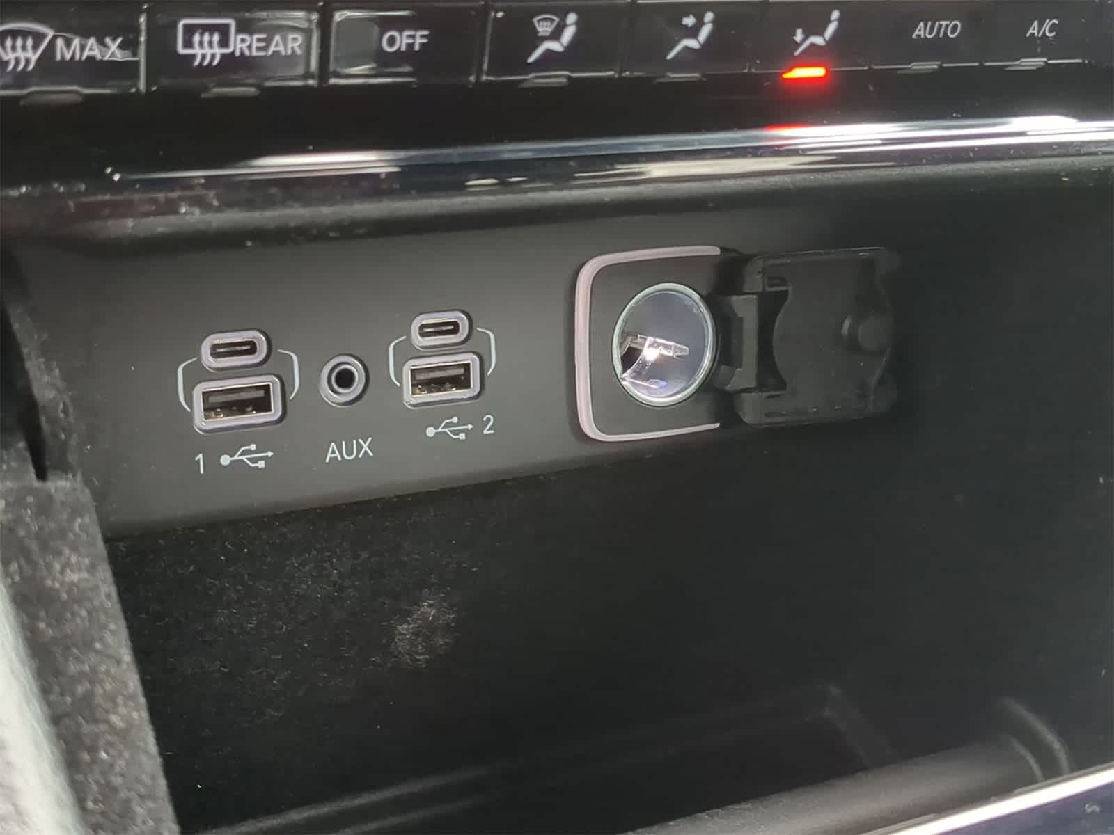 Thumbnail: 2023 Jeep Grand Cherokee - 37