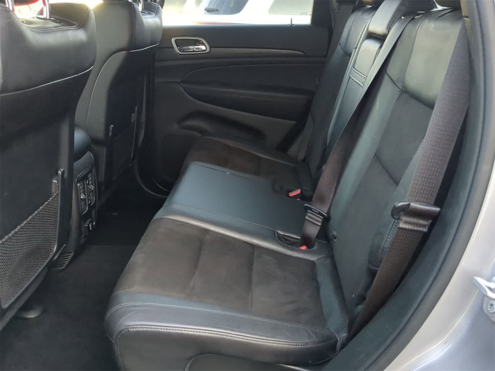 Thumbnail: 2020 Jeep Grand Cherokee - 19