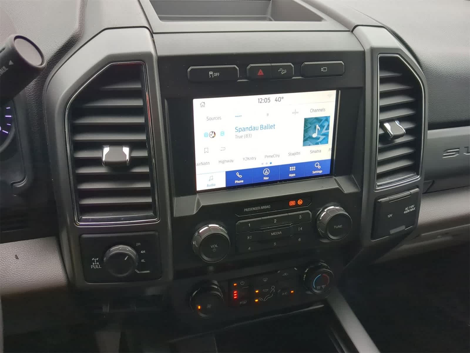 Thumbnail: 2019 Ford Econoline - 33