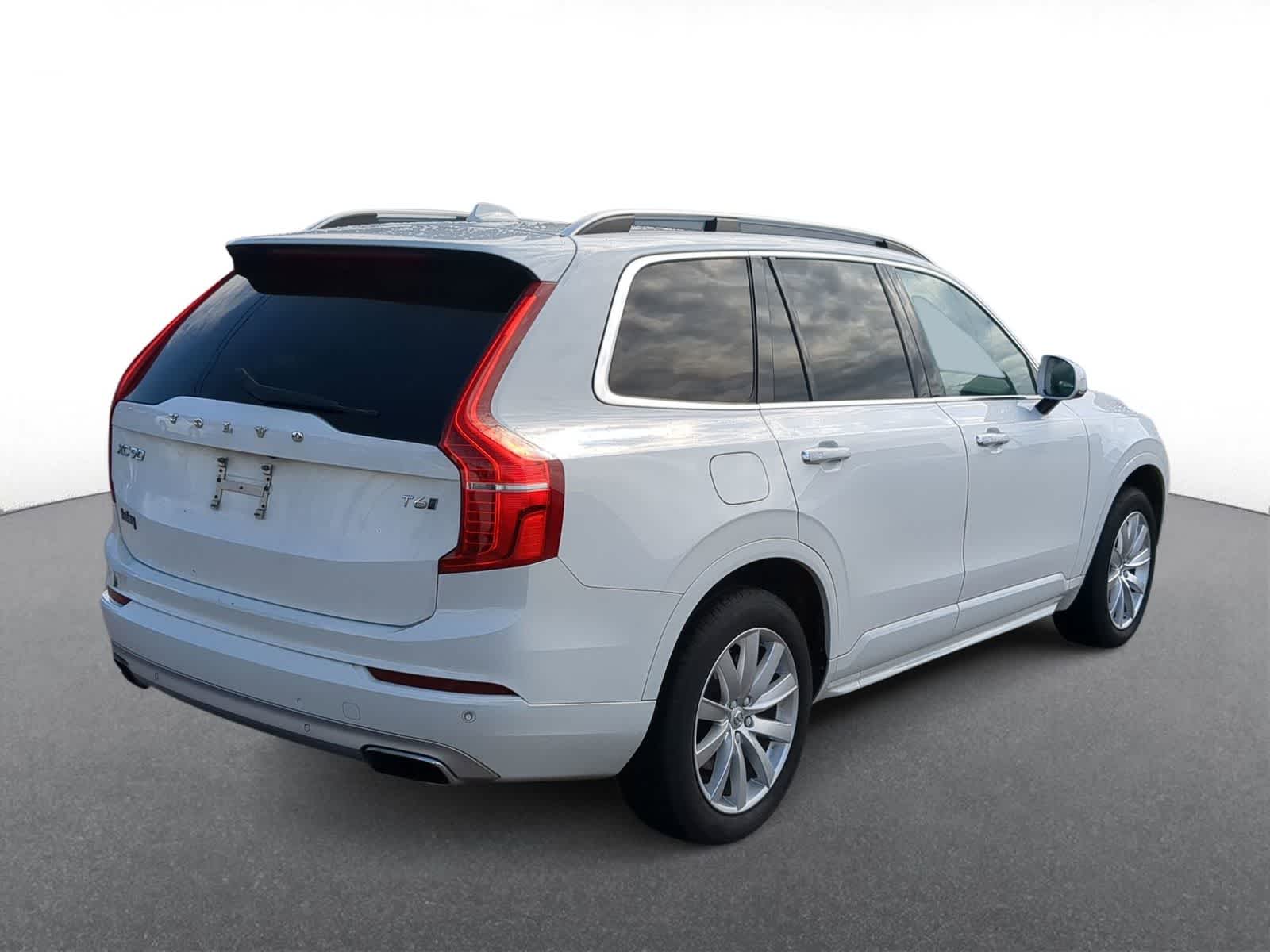 Thumbnail: 2018 Volvo XC90 - 8