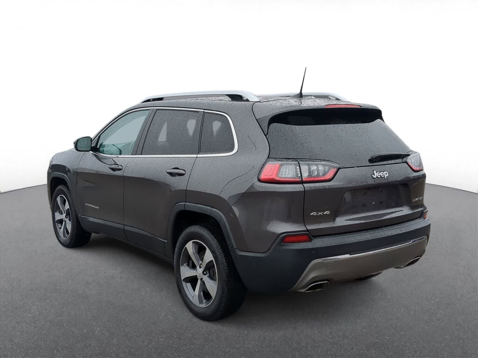 Thumbnail: 2019 Jeep Cherokee - 6
