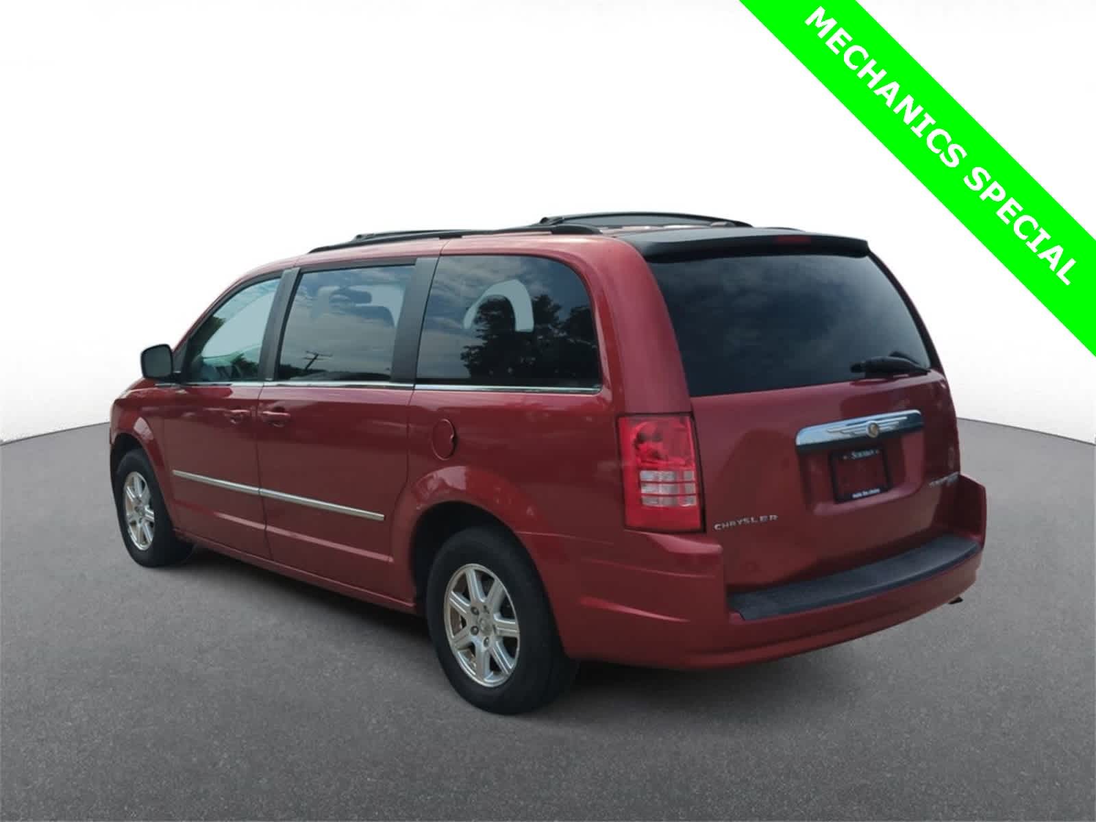 Thumbnail: 2009 Chrysler Town & Country - 6