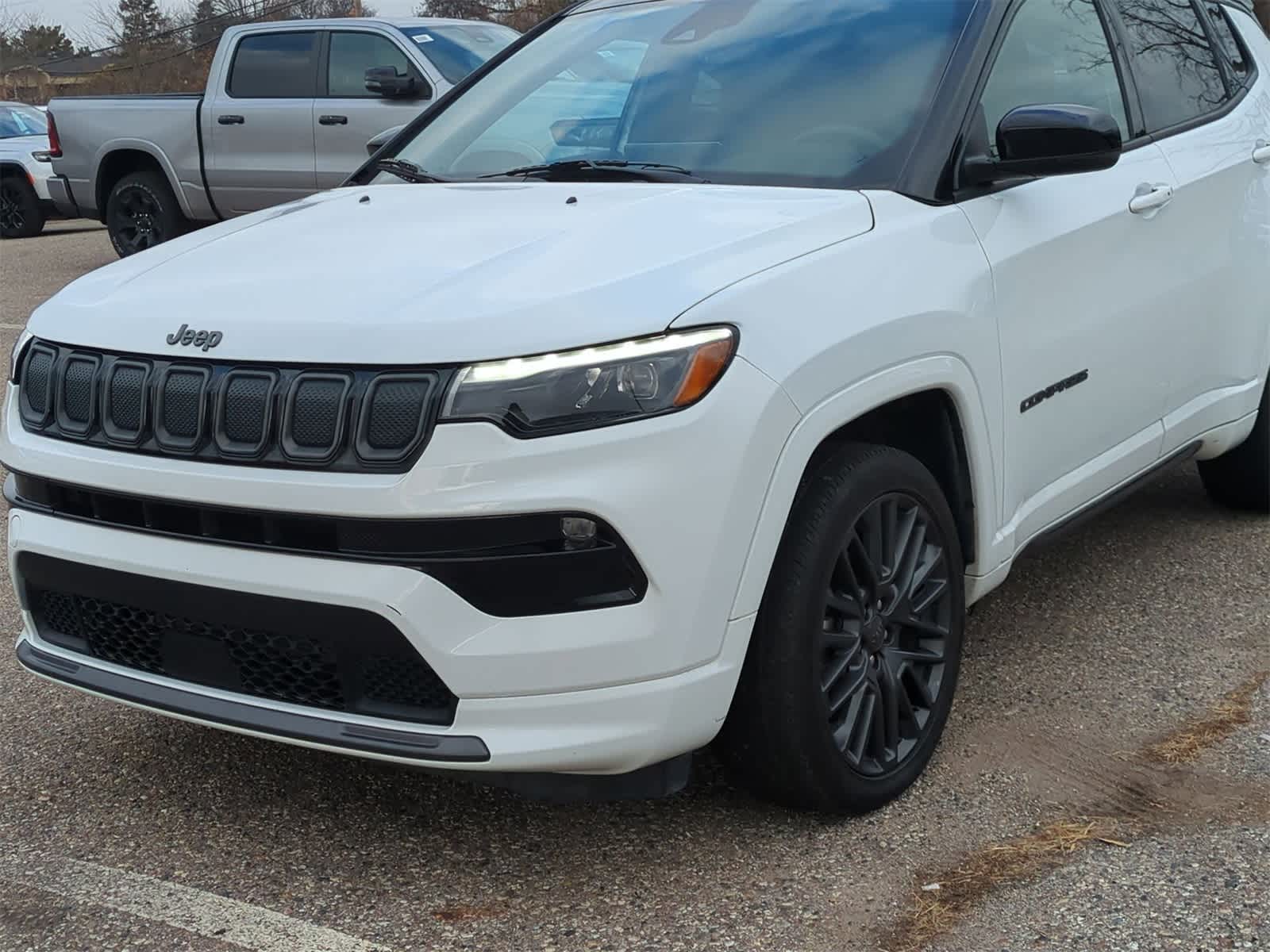 Thumbnail: 2022 Jeep Compass - 11