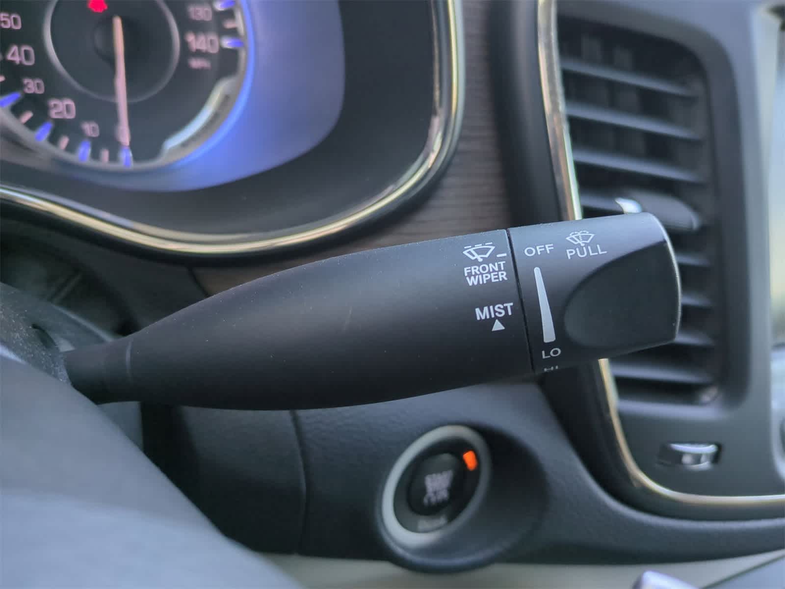 Thumbnail: 2015 Chrysler 200 - 25