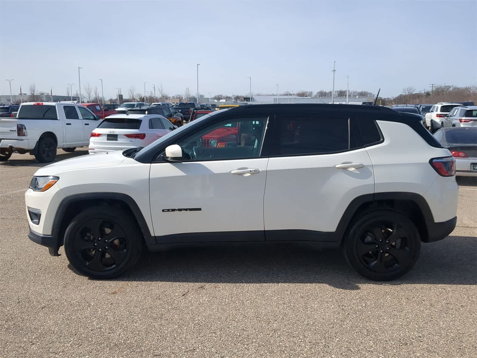 Thumbnail: 2018 Jeep Compass - 11