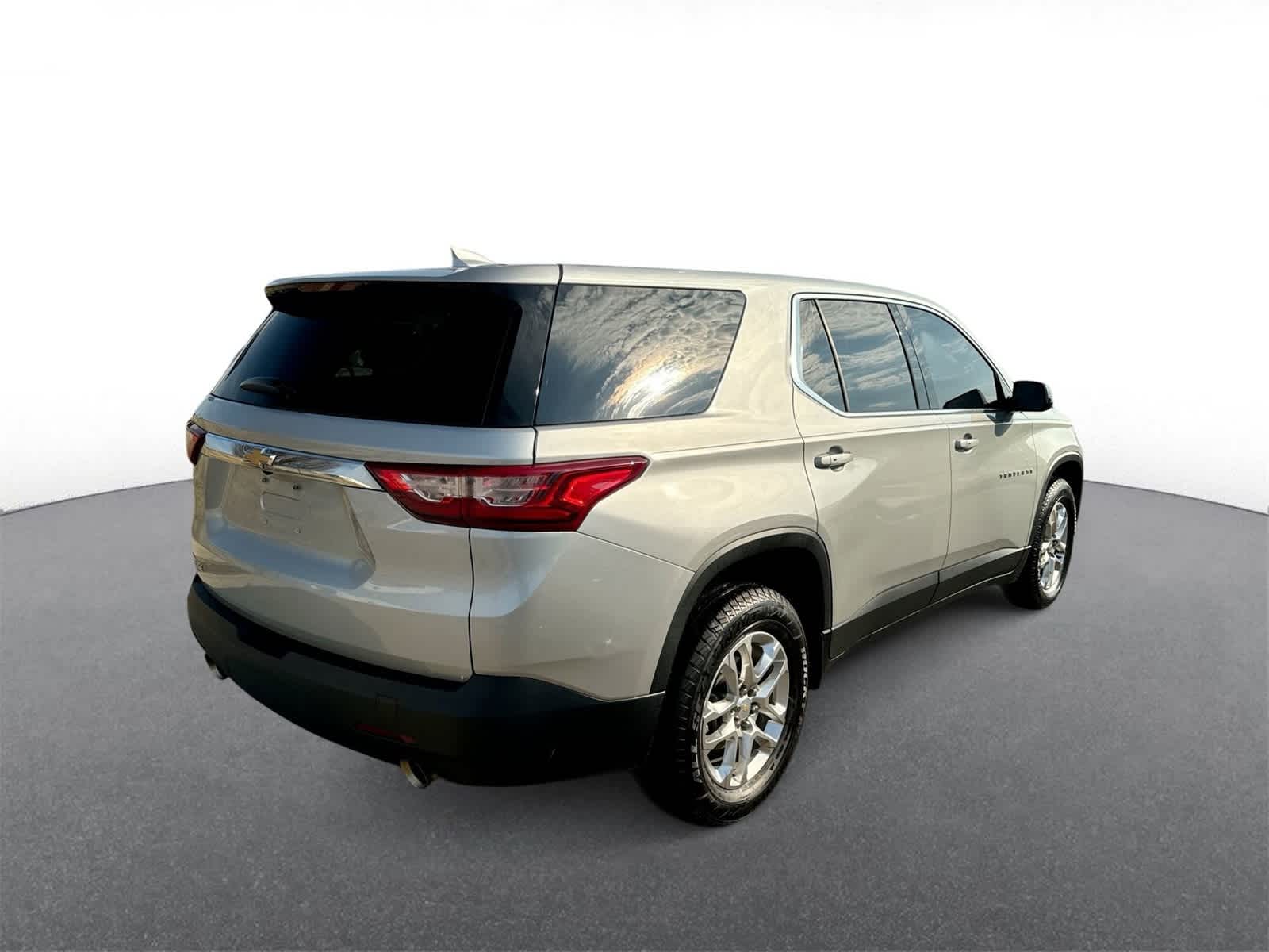 Thumbnail: 2019 Chevrolet Traverse - 8