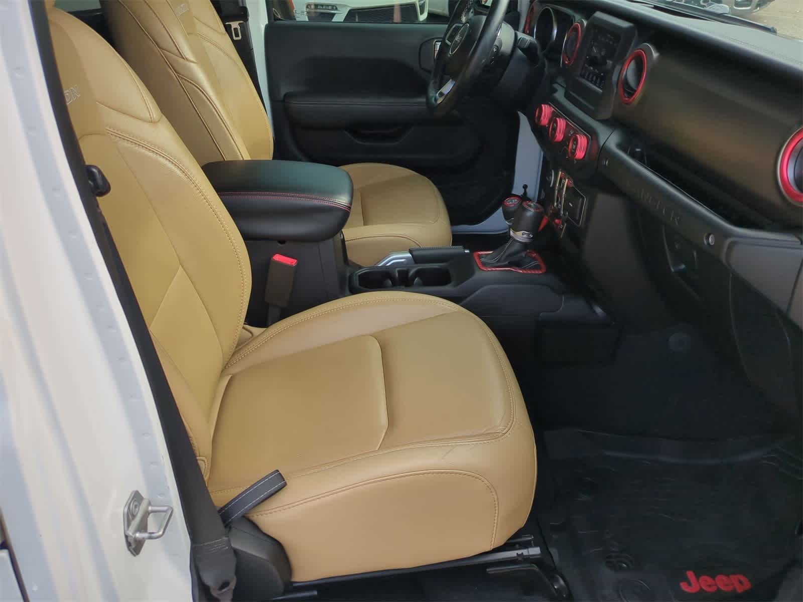 Thumbnail: 2018 Jeep Wrangler - 21