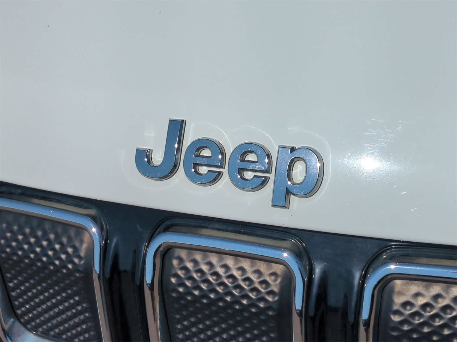 Thumbnail: 2022 Jeep Compass - 12