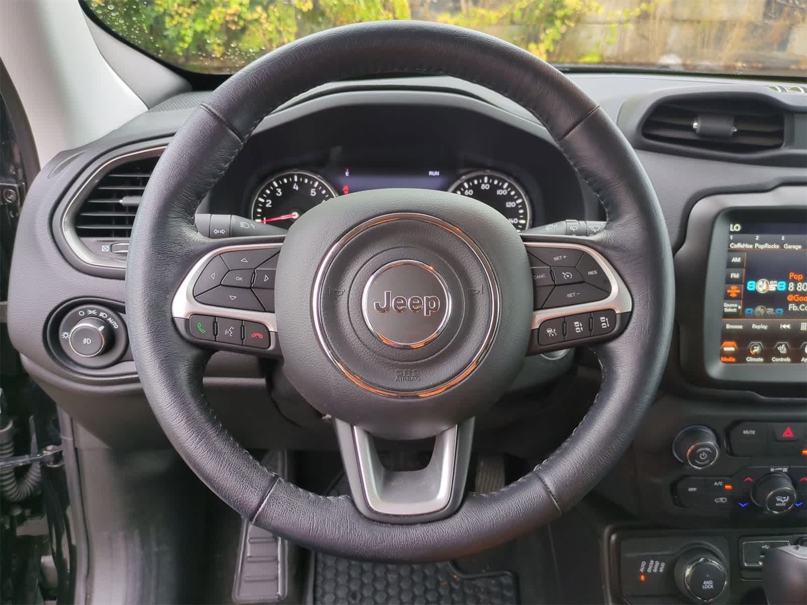 Thumbnail: 2023 Jeep Renegade - 22