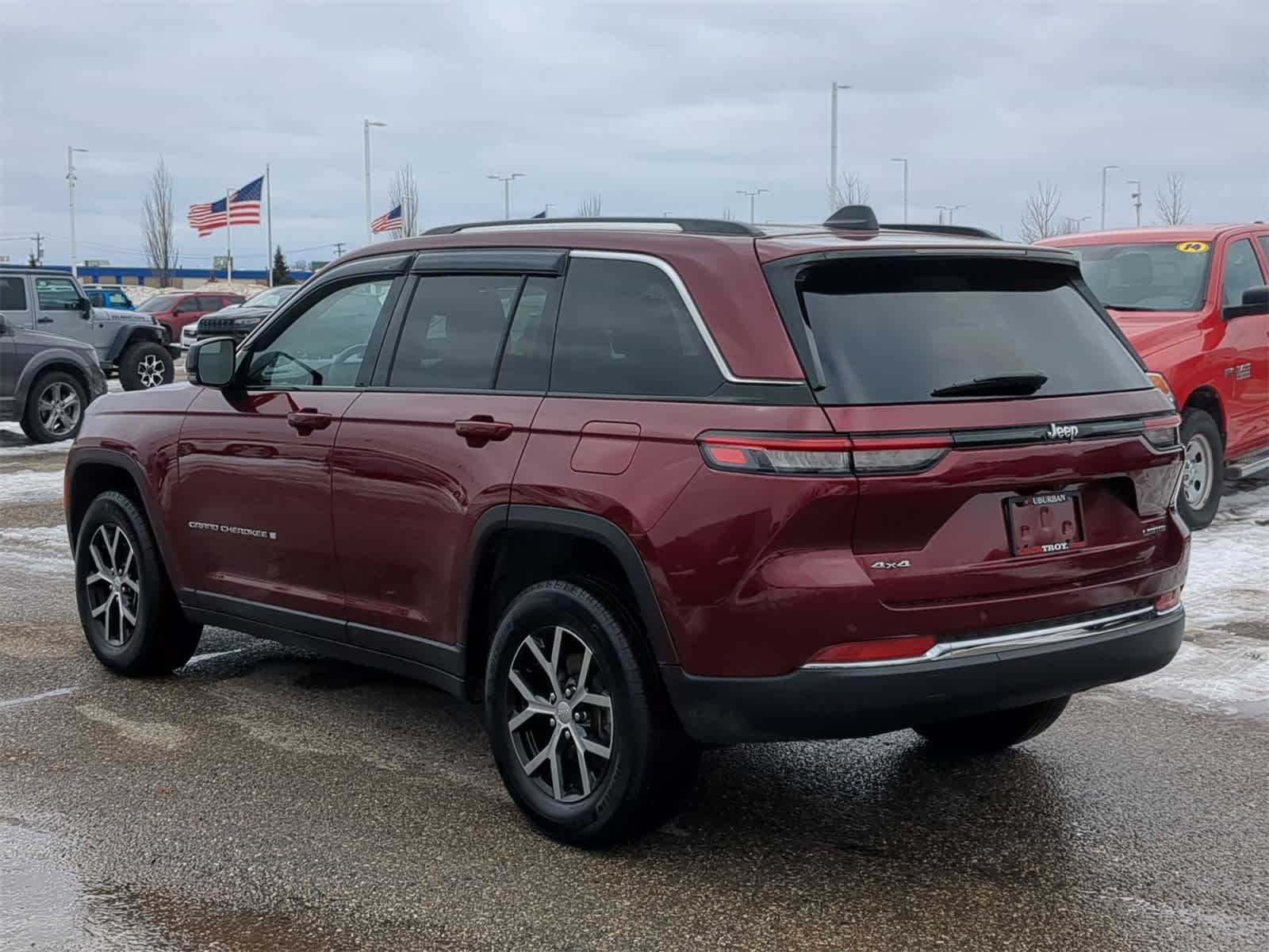 Thumbnail: 2023 Jeep Grand Cherokee - 12