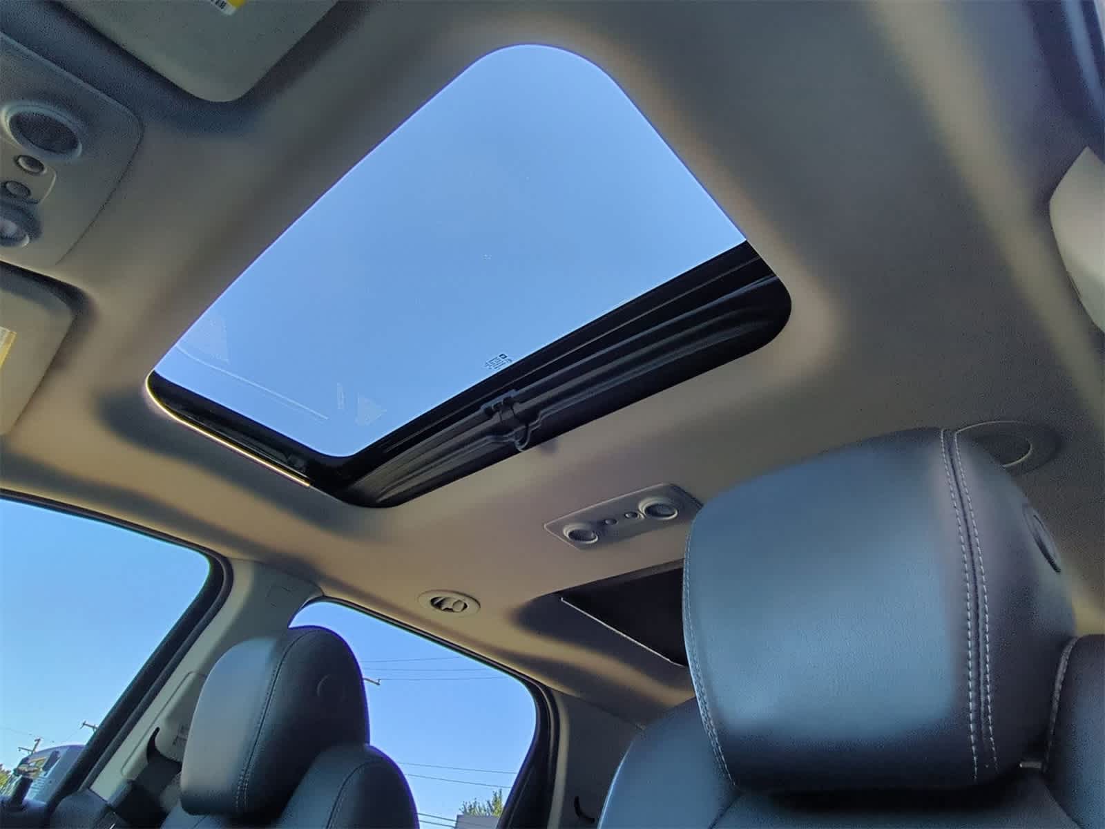 Thumbnail: 2014 GMC Acadia - 17