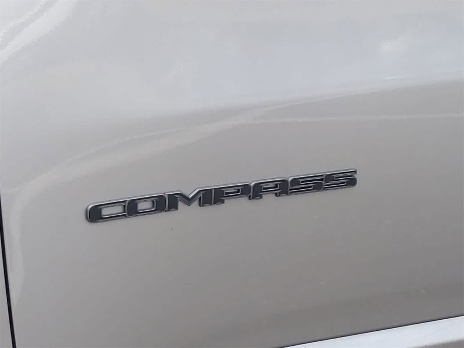 Thumbnail: 2022 Jeep Compass - 13