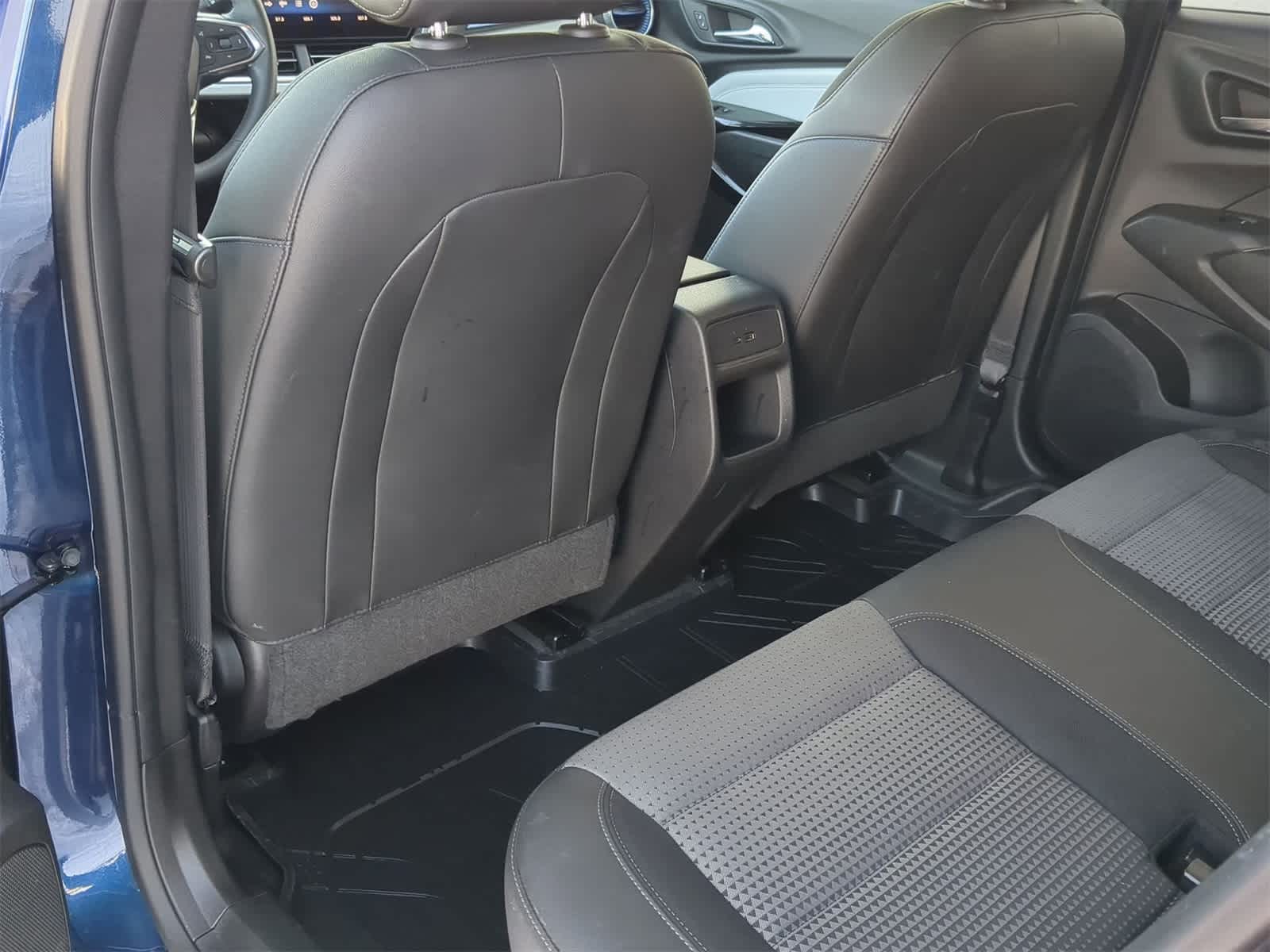 Thumbnail: 2024 Chevrolet Trax - 25