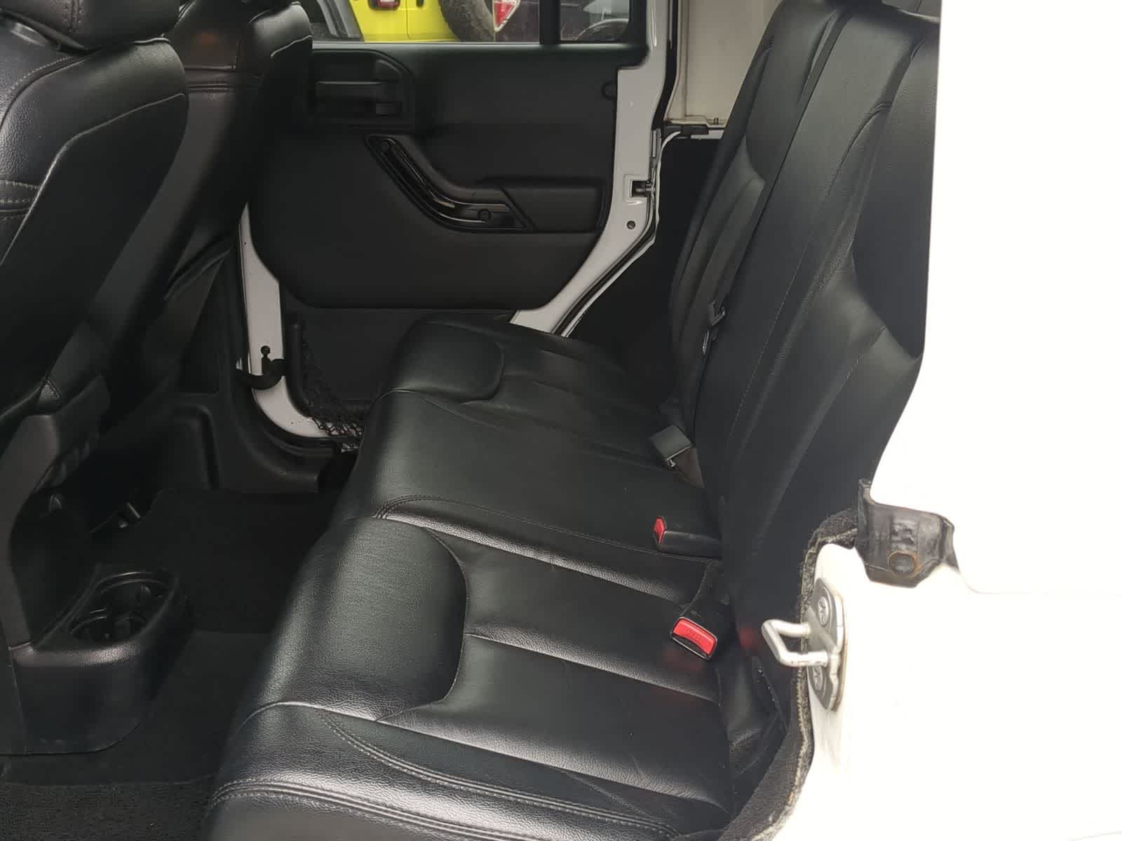 Thumbnail: 2014 Jeep Wrangler - 18