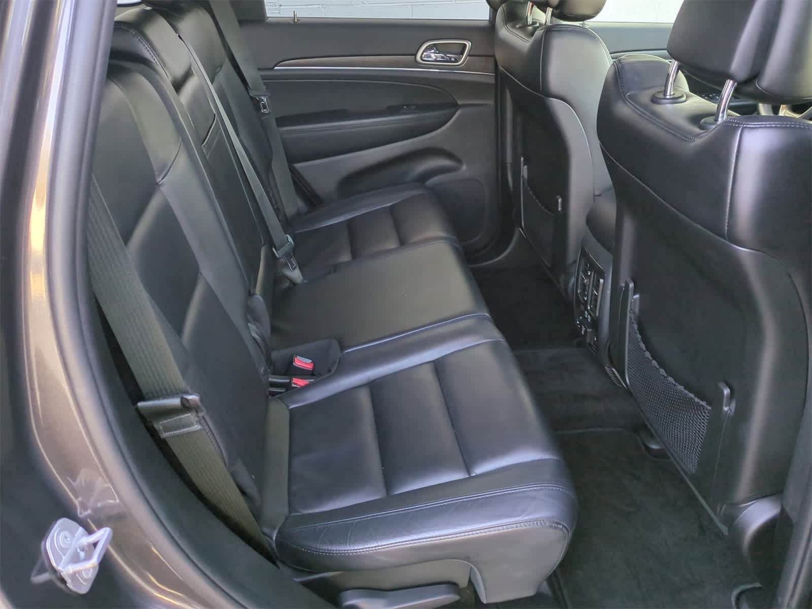 Thumbnail: 2018 Jeep Grand Cherokee - 21