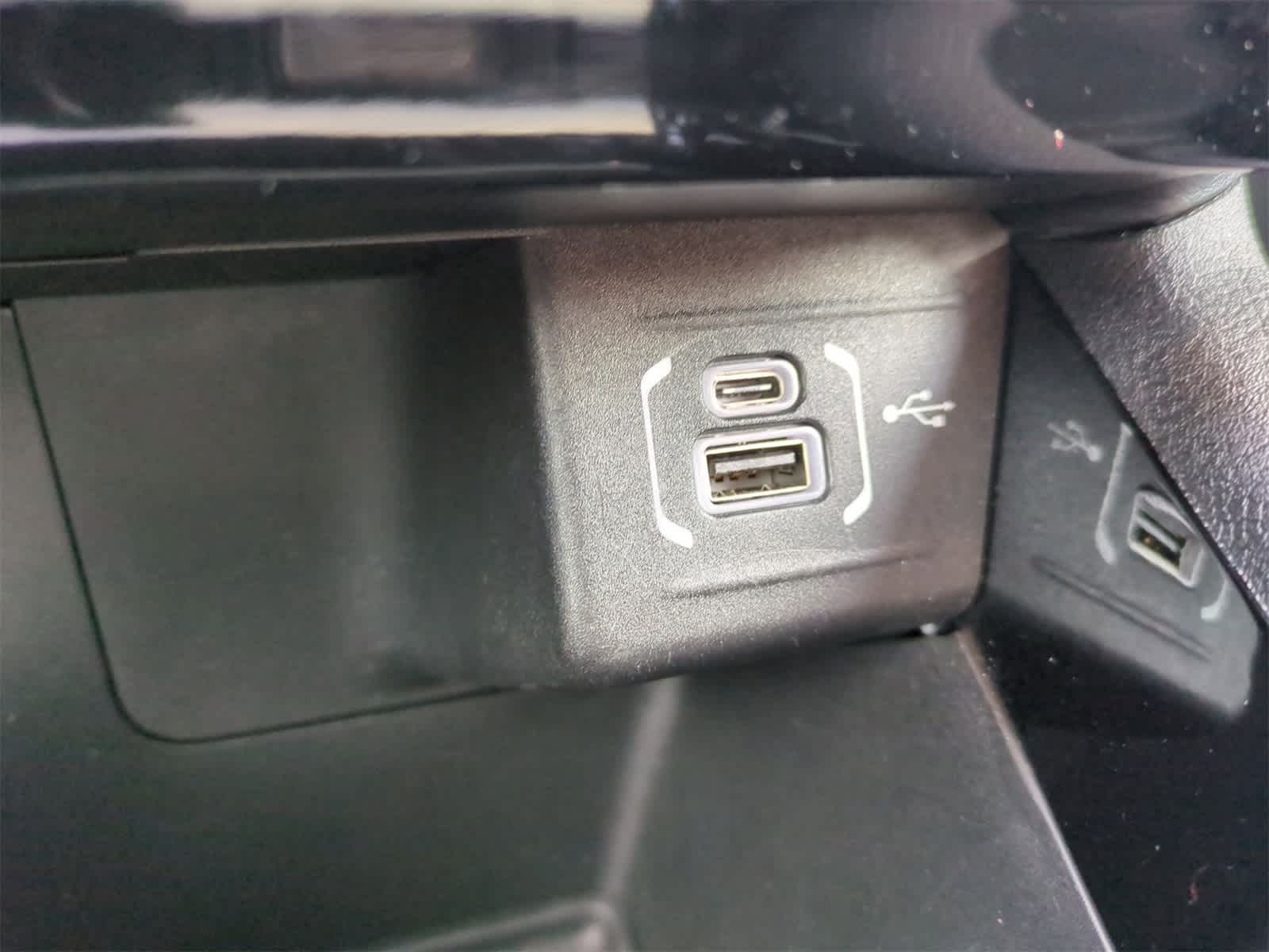 Thumbnail: 2023 Jeep Compass - 31