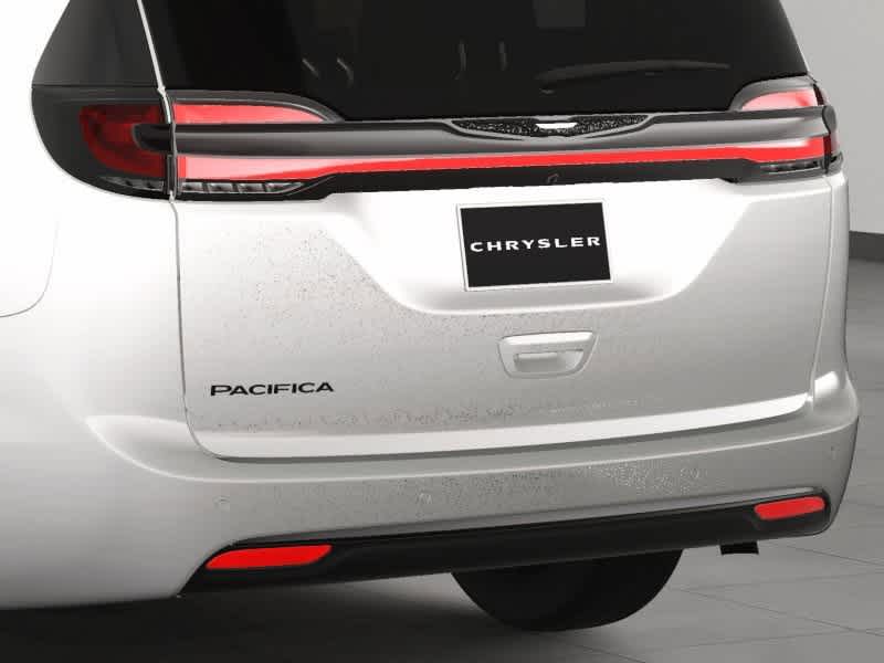 Thumbnail: 2025 Chrysler Pacifica - 16