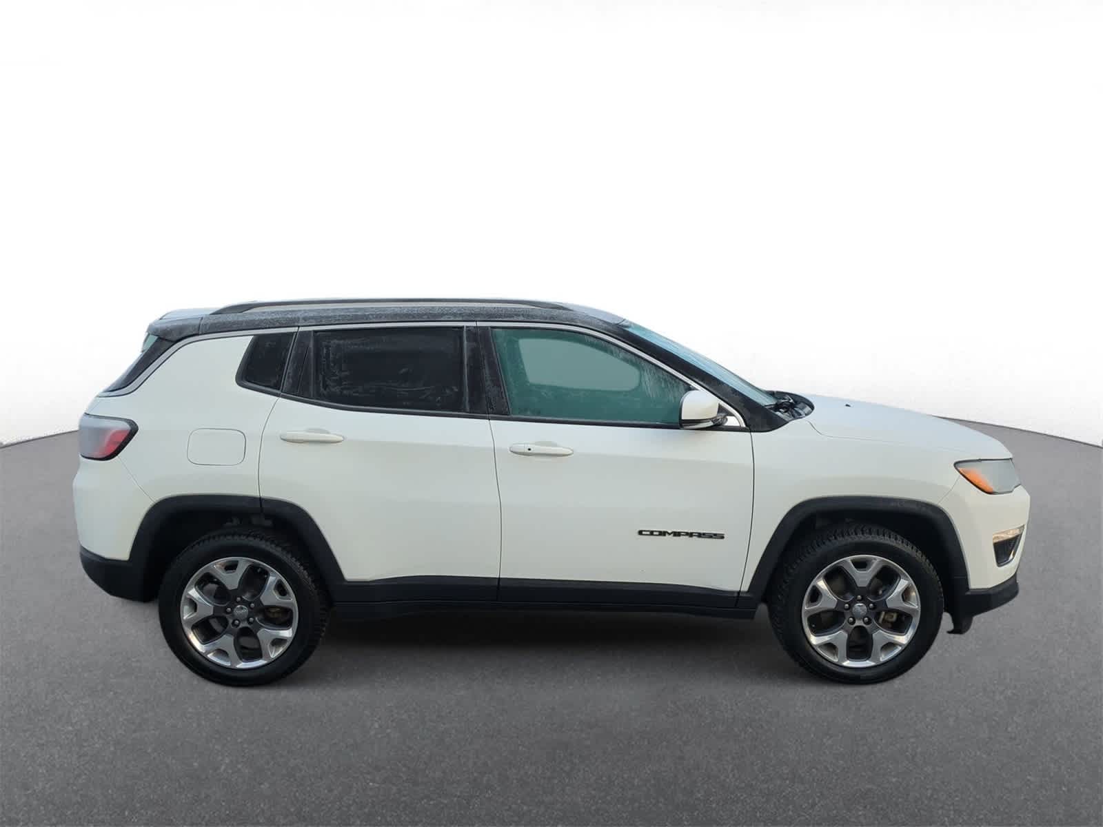 Thumbnail: 2018 Jeep Compass - 9