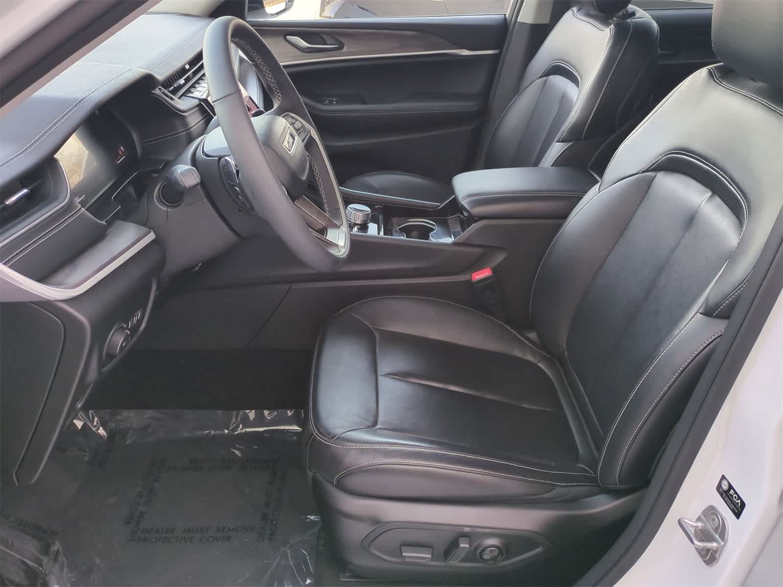 Thumbnail: 2023 Jeep Grand Cherokee - 16