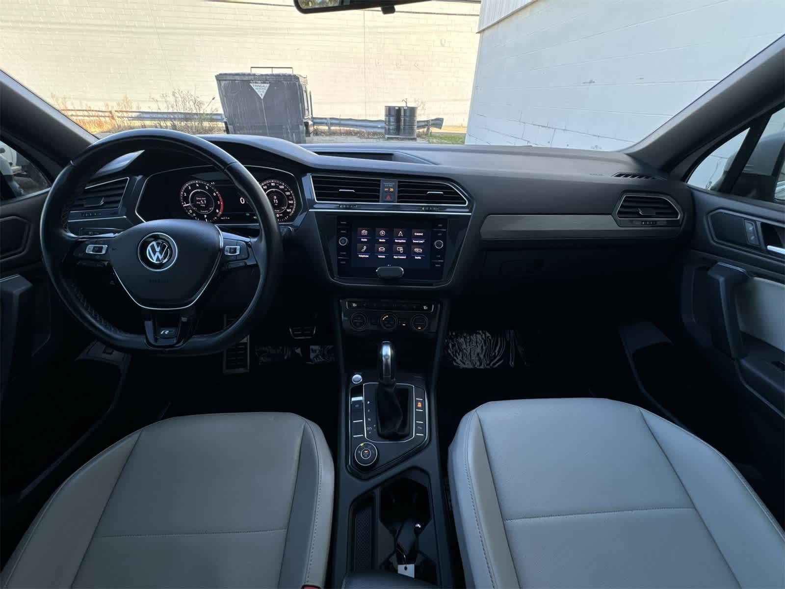 Thumbnail: 2019 Volkswagen Tiguan - 16