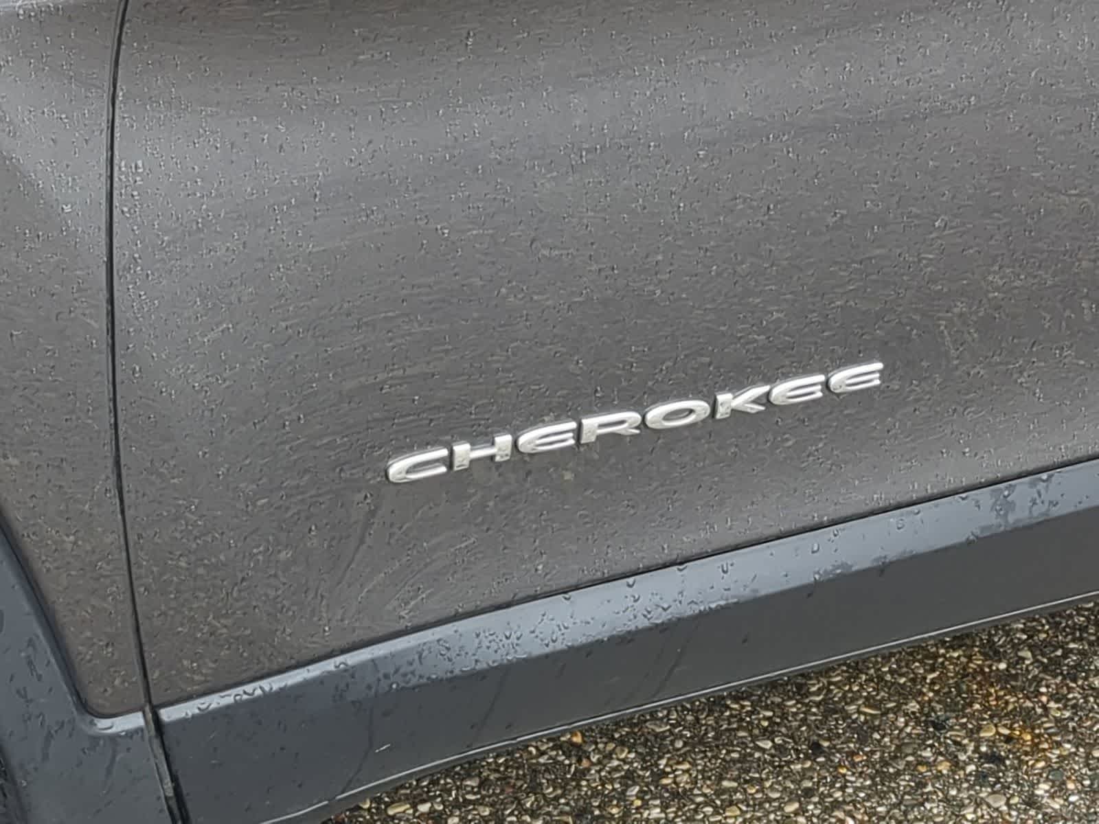 Thumbnail: 2019 Jeep Cherokee - 13