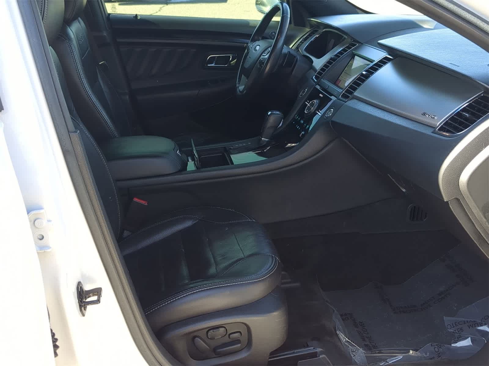 Thumbnail: 2016 Ford Taurus - 28