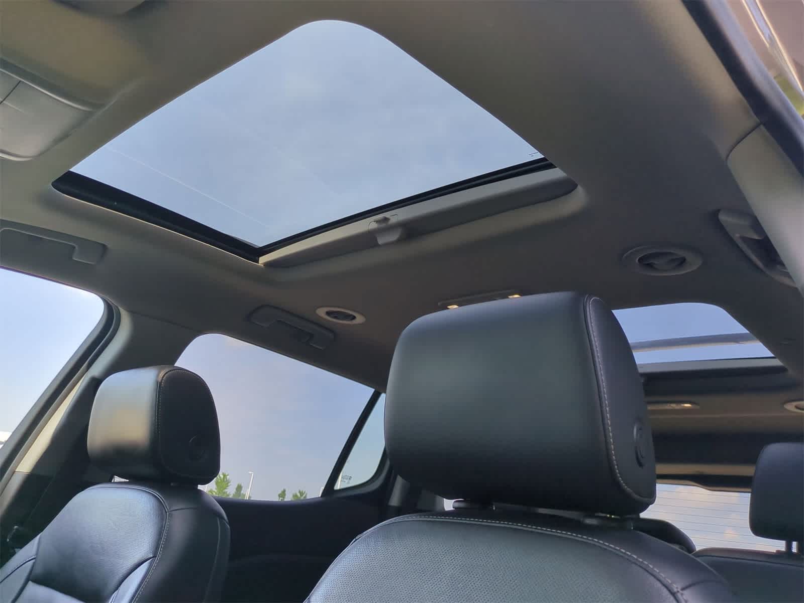 Thumbnail: 2019 GMC Acadia - 17