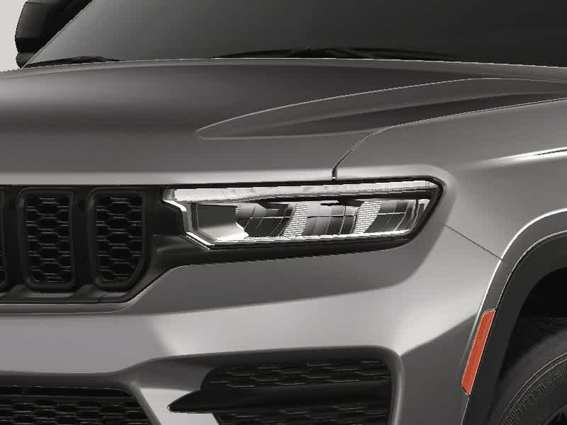 2025 Jeep Grand Cherokee Altitude 13
