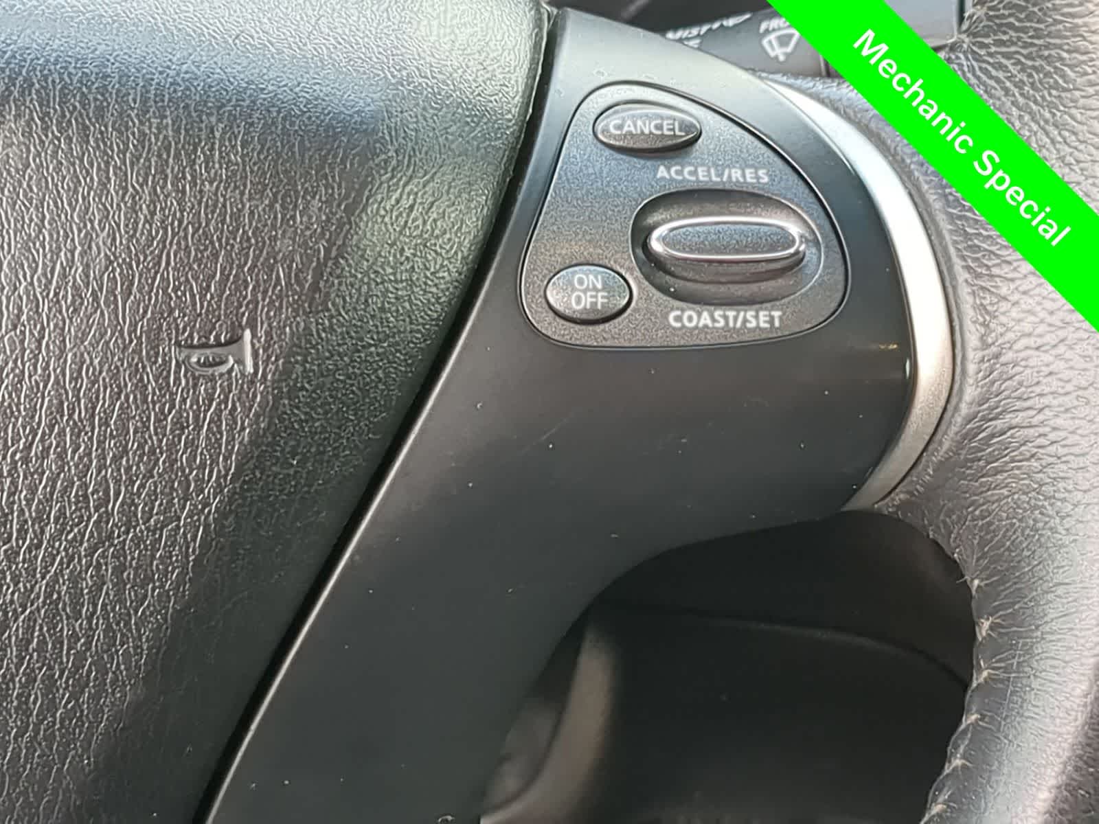 Thumbnail: 2013 Nissan Pathfinder - 24
