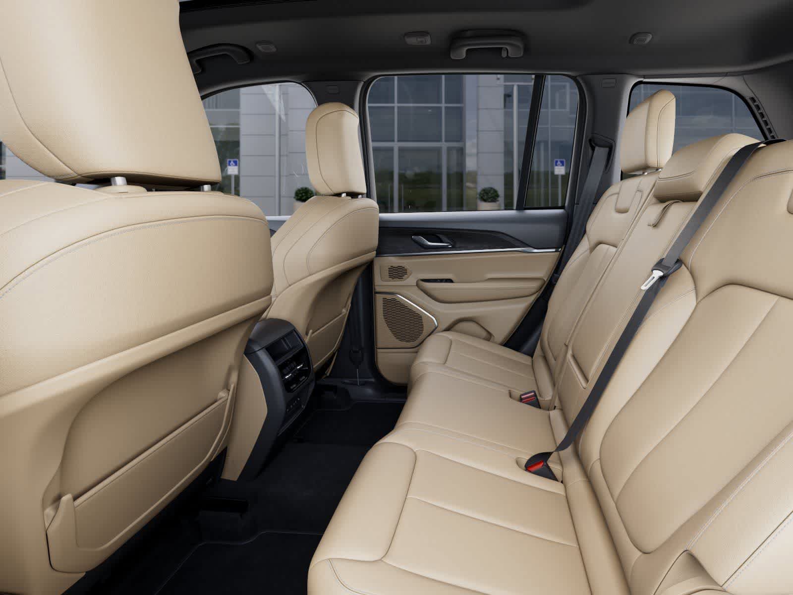 Thumbnail: 2026 Jeep Grand Cherokee - 23